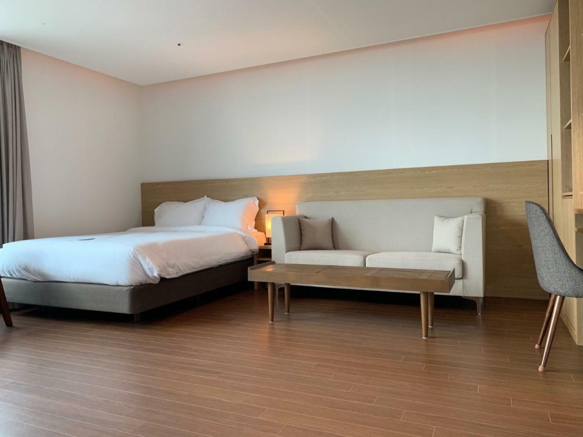 Lemain Hotel Чеджудо Экстерьер фото